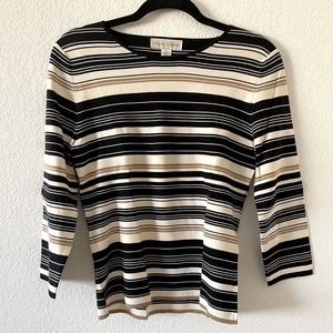 Casual Corner women’s sweater top